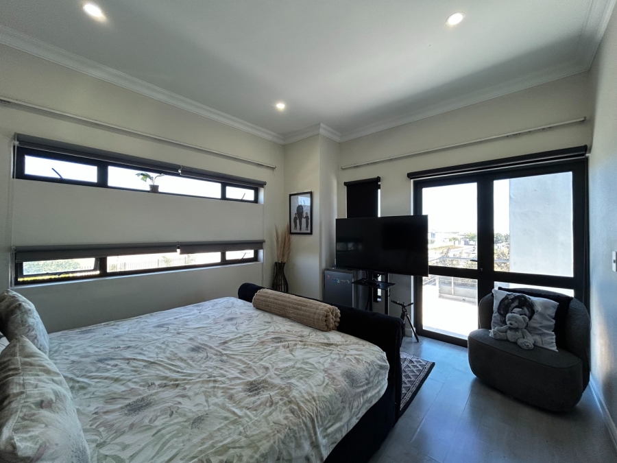 To Let 4 Bedroom Property for Rent in Sandown Western Cape